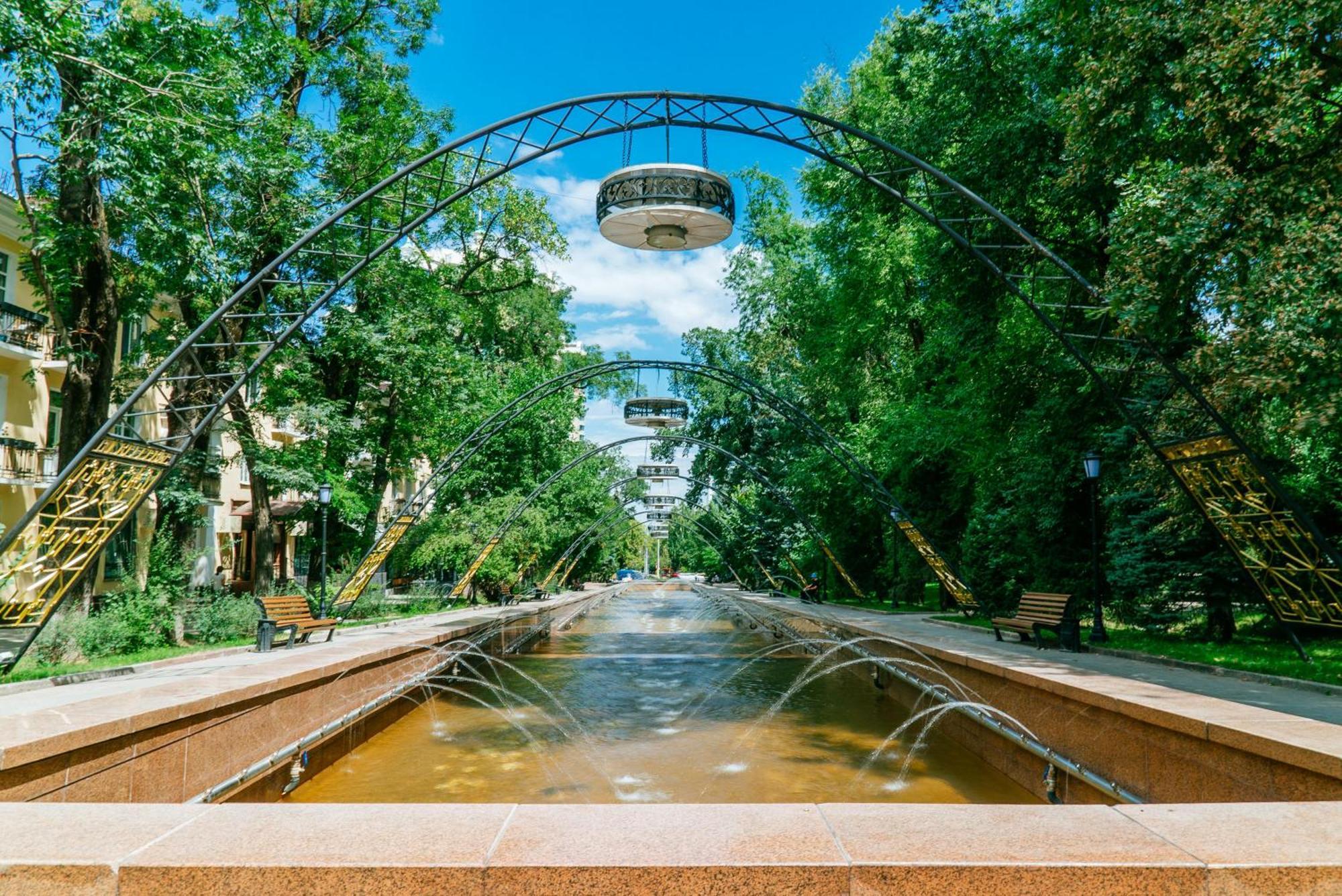 Nadezhda Apartments On The Nauryzbai Batyr 82 알마티 외부 사진