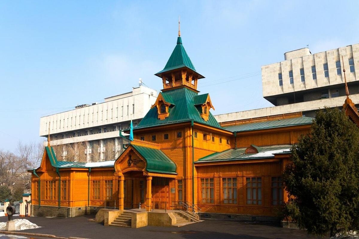 Nadezhda Apartments On The Nauryzbai Batyr 82 알마티 외부 사진