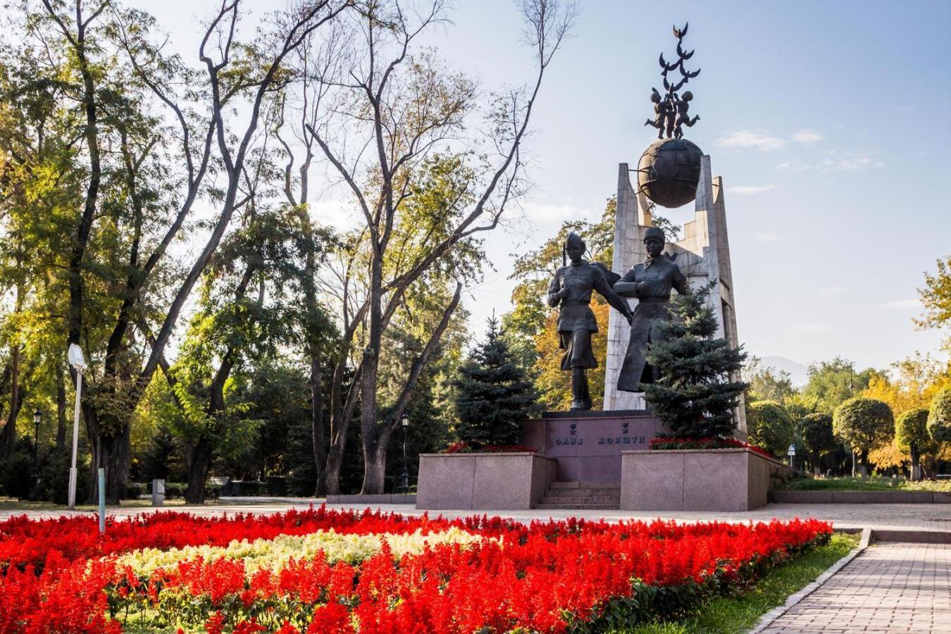 Nadezhda Apartments On The Nauryzbai Batyr 82 알마티 외부 사진