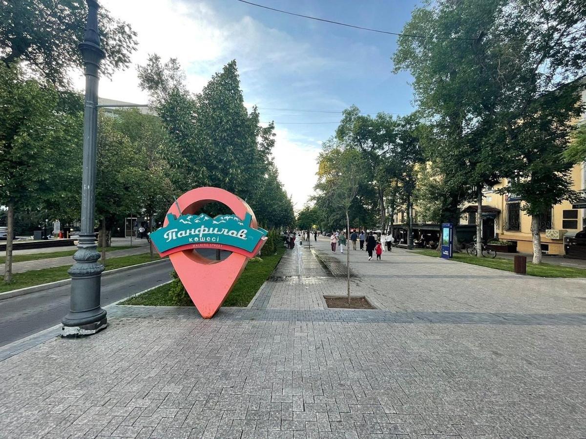 Nadezhda Apartments On The Nauryzbai Batyr 82 알마티 외부 사진