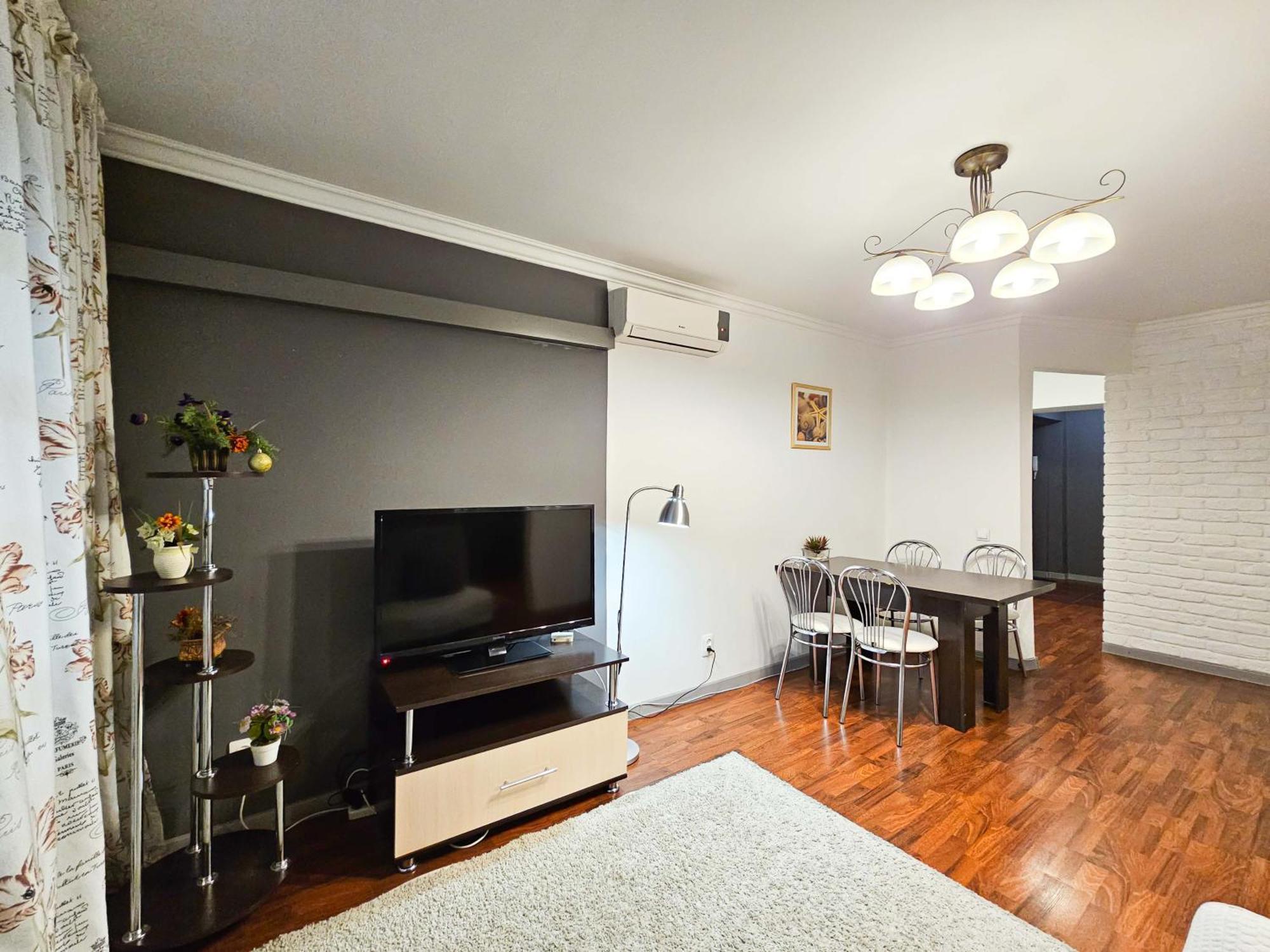 Nadezhda Apartments On The Nauryzbai Batyr 82 알마티 외부 사진